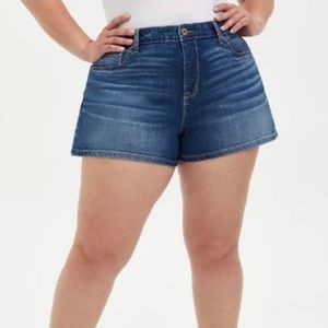 Torrid Women’s Feel The Fit High Rise 3” Denim Jean Shorts, Size 12